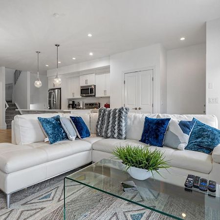 Luxury Spacious Private House Near City Centre YYC Екстериор снимка