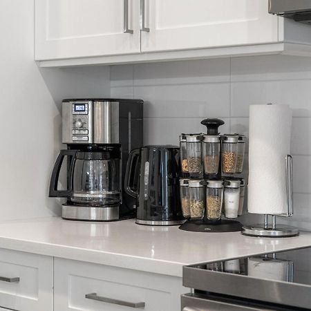 Luxury Spacious Private House Near City Centre YYC Екстериор снимка