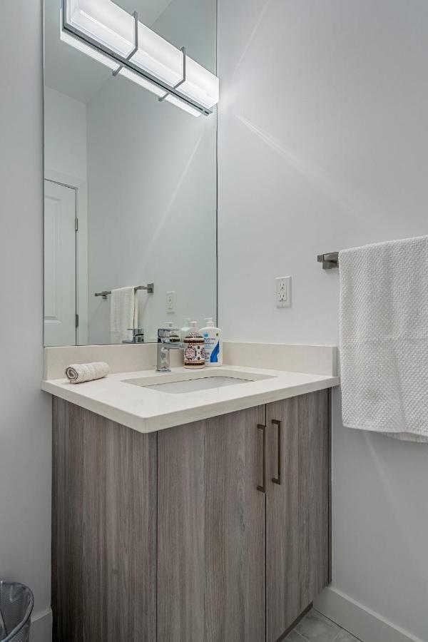 Luxury Spacious Private House Near City Centre YYC Екстериор снимка