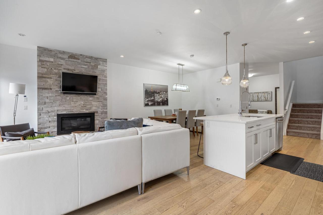 Luxury Spacious Private House Near City Centre YYC Екстериор снимка